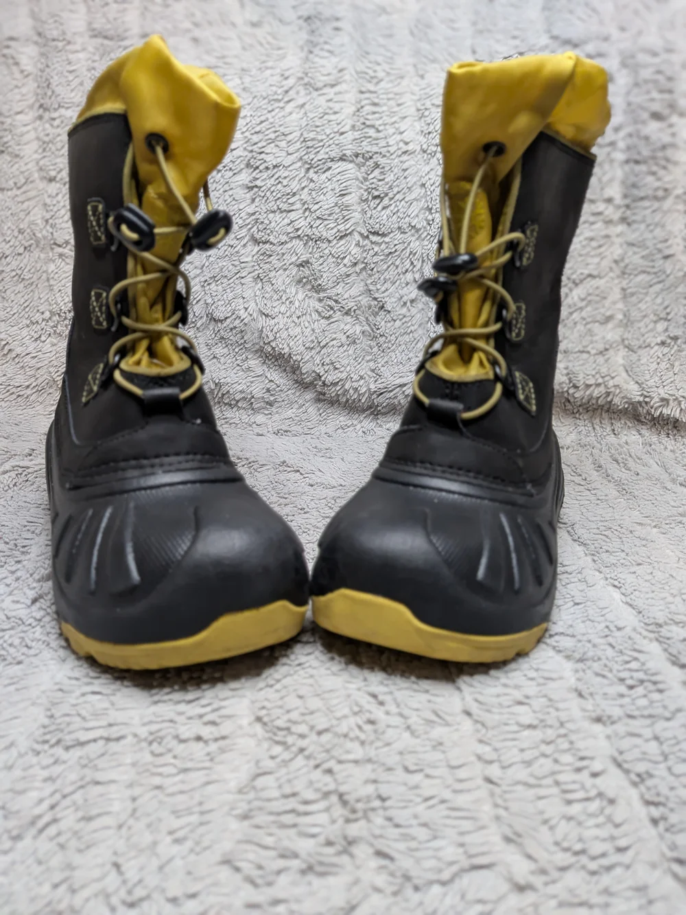 UGG Kids Black and Yellow Snow Boots Size 1
